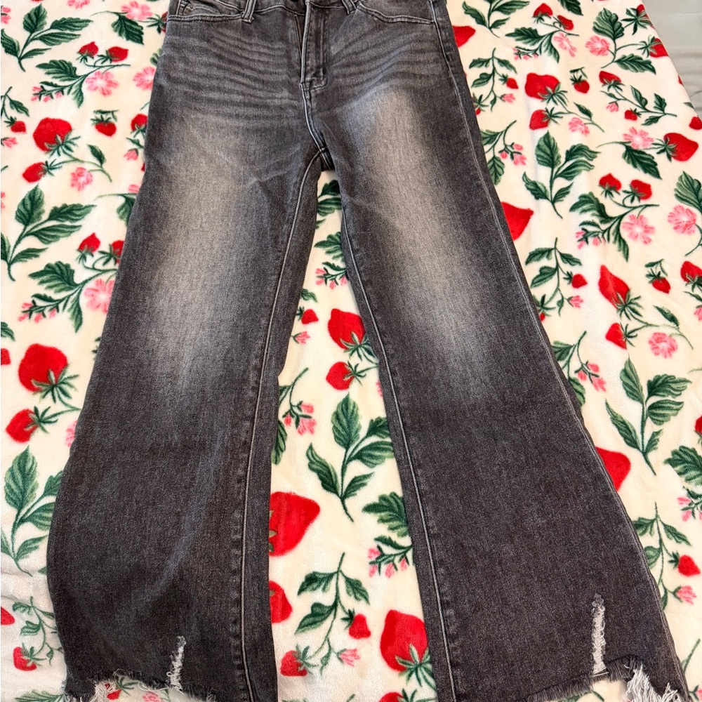 Risen Cropped Flare Jeans
